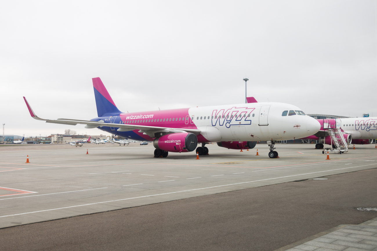 Wizz Air отложил запуск 16 рейсов из Украины: новые даты